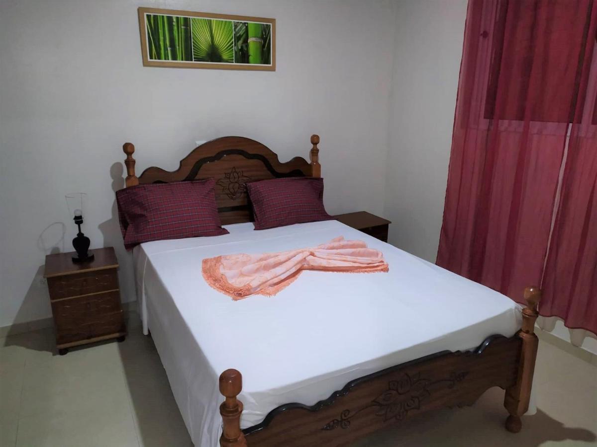 Casa Cabral : Big Apartment Next To The Beach Таррафал Екстер'єр фото