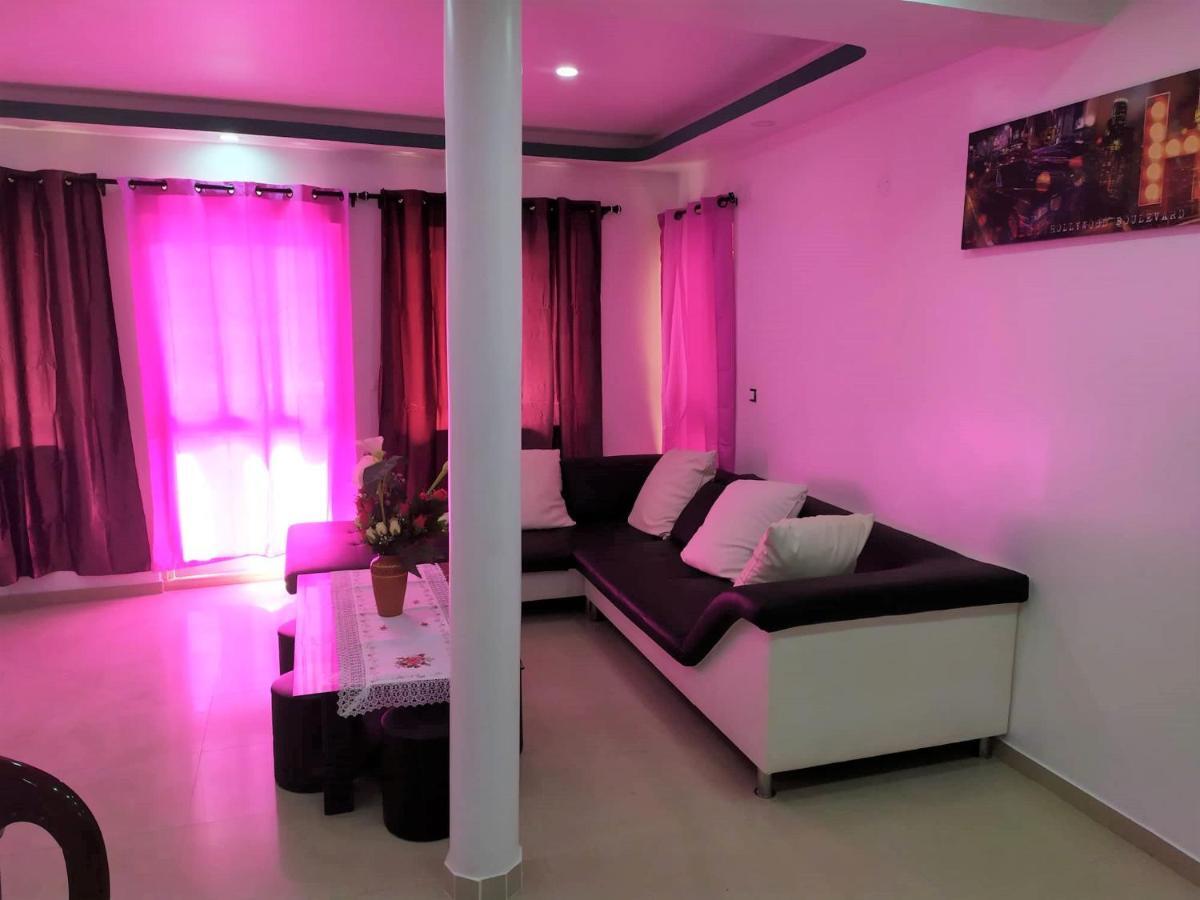 Casa Cabral : Big Apartment Next To The Beach Таррафал Екстер'єр фото