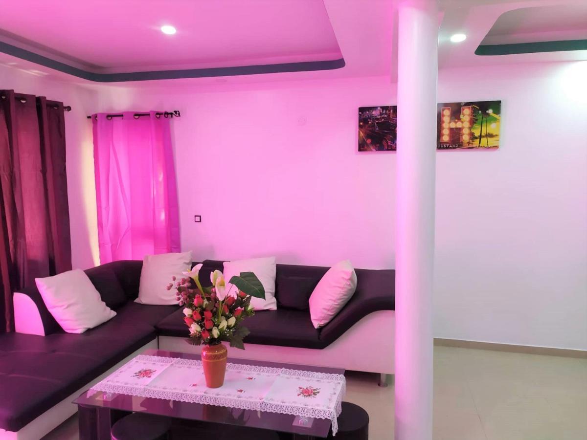 Casa Cabral : Big Apartment Next To The Beach Таррафал Екстер'єр фото